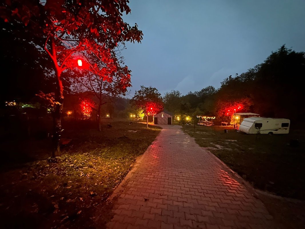 Vage Karavan Kampı